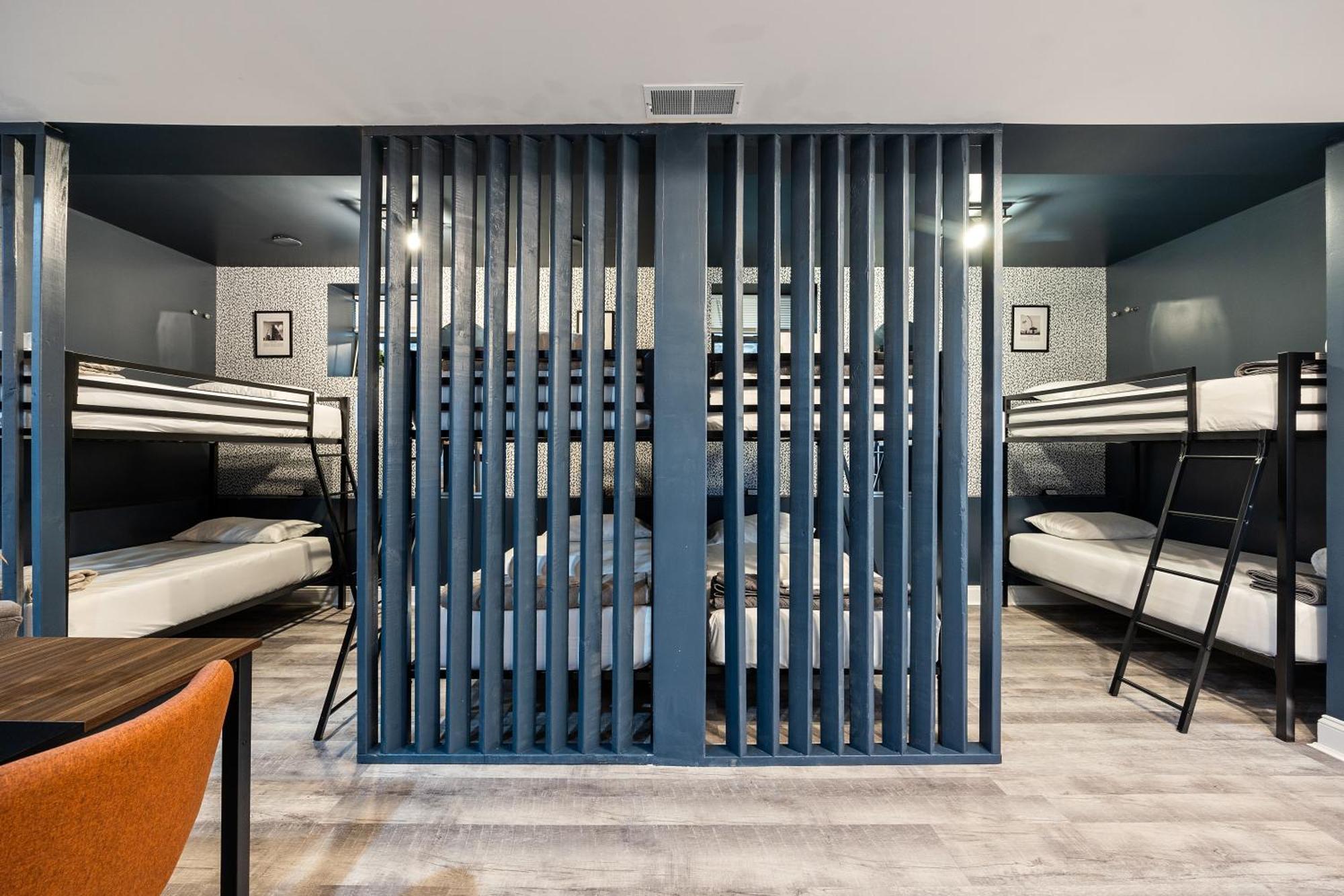 Wrigleyville Suites Chicago Exterior photo