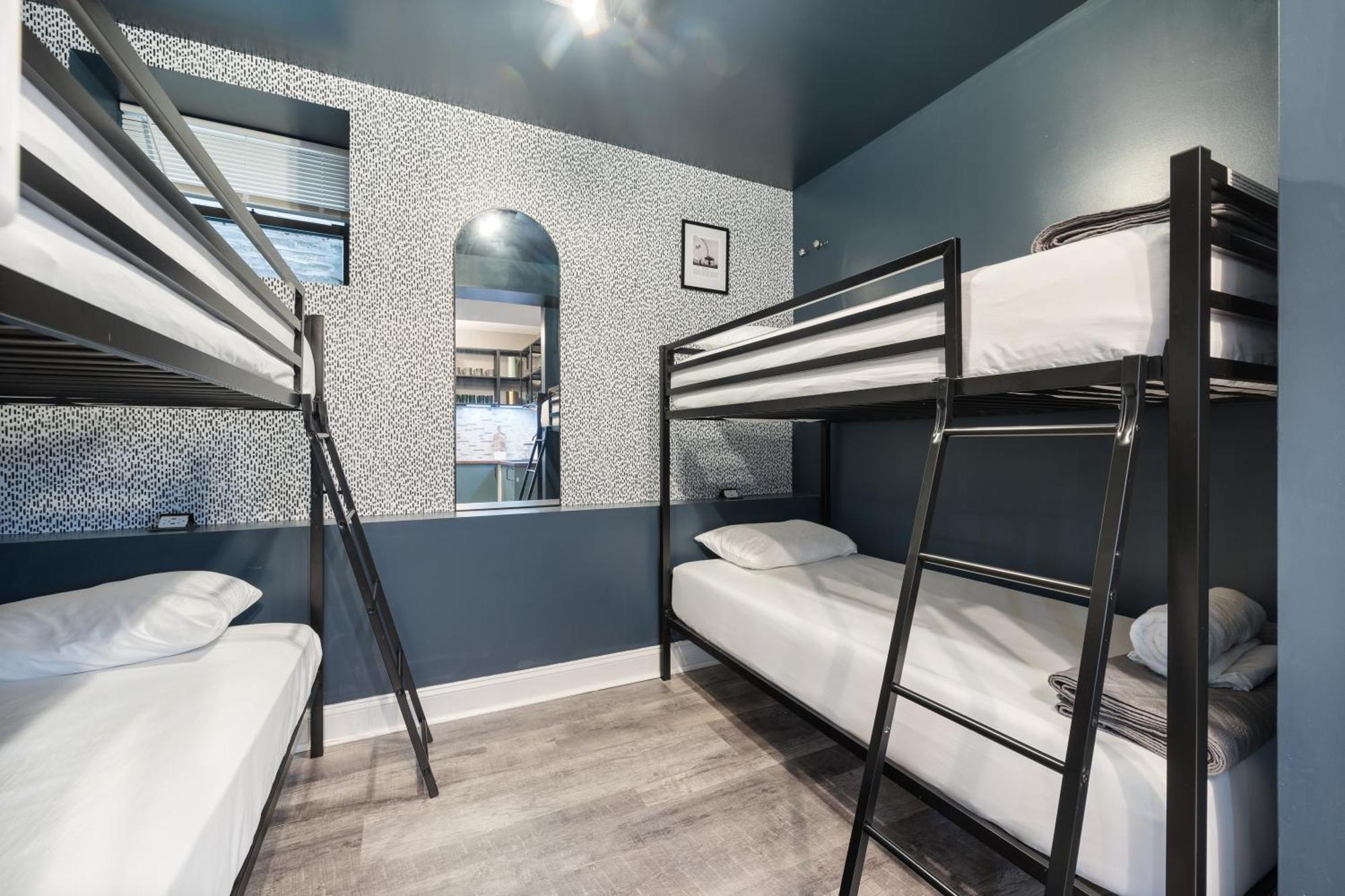 Wrigleyville Suites Chicago Exterior photo