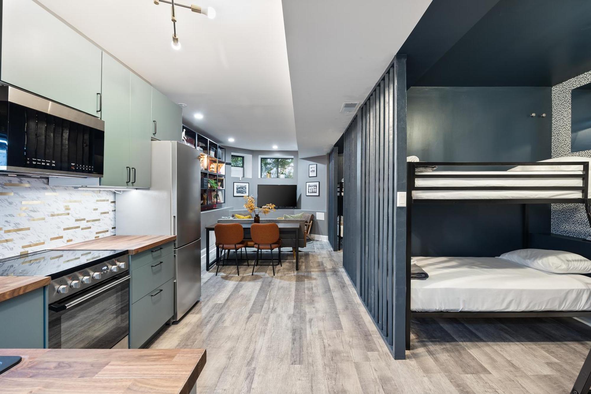 Wrigleyville Suites Chicago Exterior photo